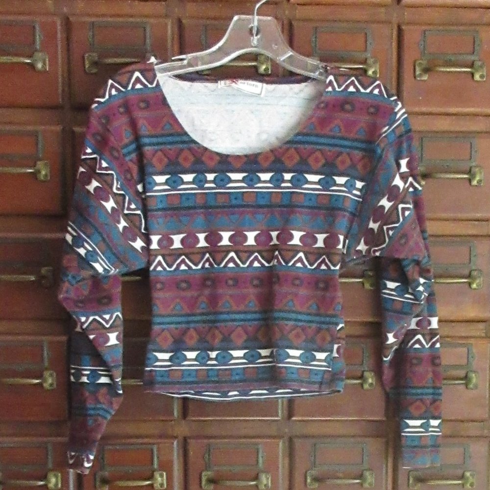 Stretchy Small Cropped Long Sleeve Top